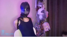 水着の女 スパイダーマンを着る
